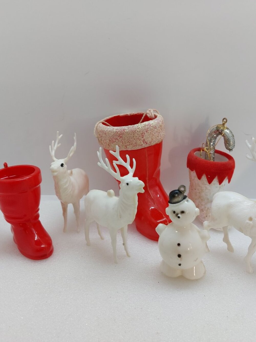 Vintage Christmas Lot Plastic Santa Claus Boot Rosbro , White Reindeer & Snowman